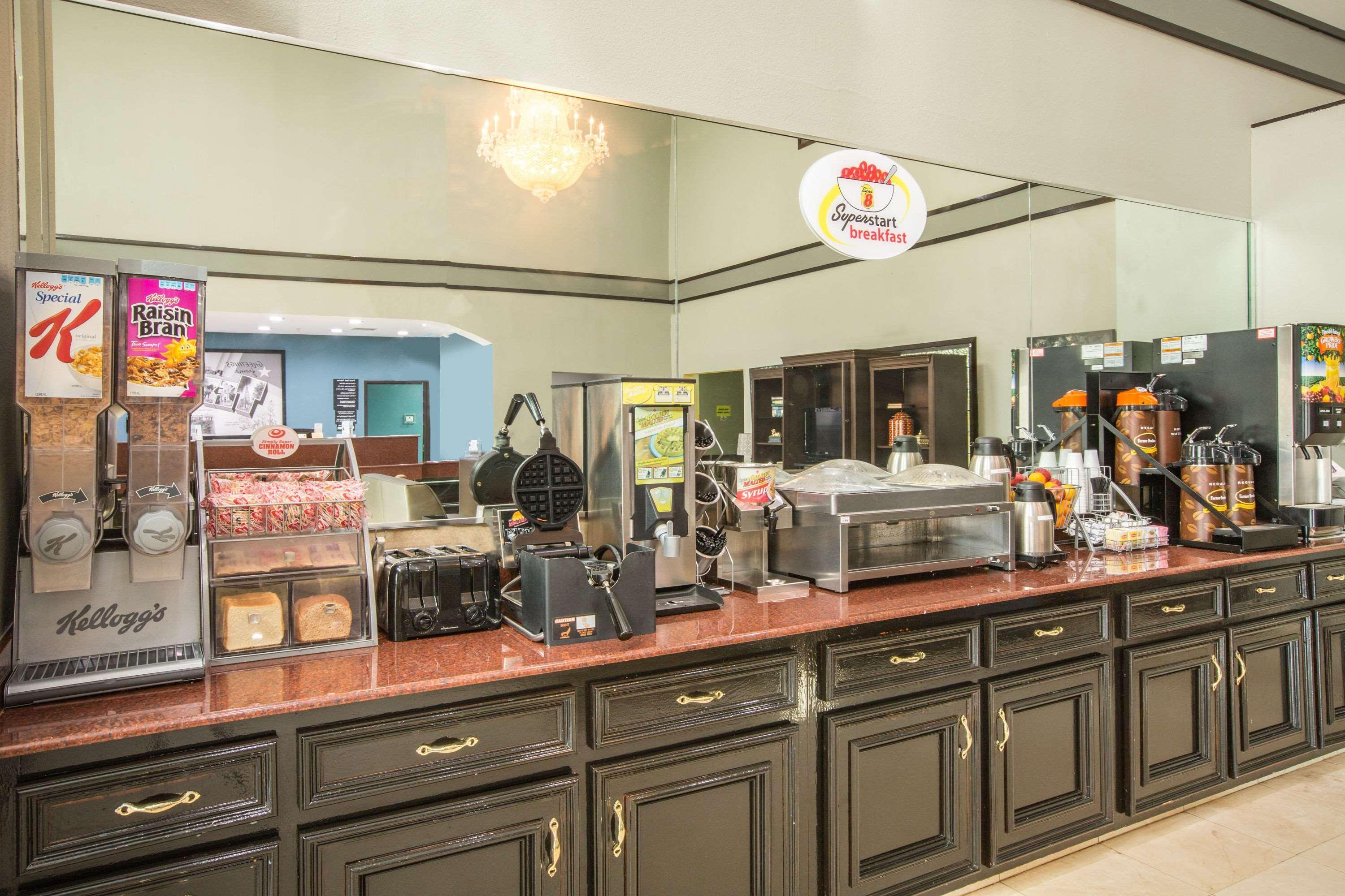 Super 8 By Wyndham Port Arthur/Nederland Area Extérieur photo