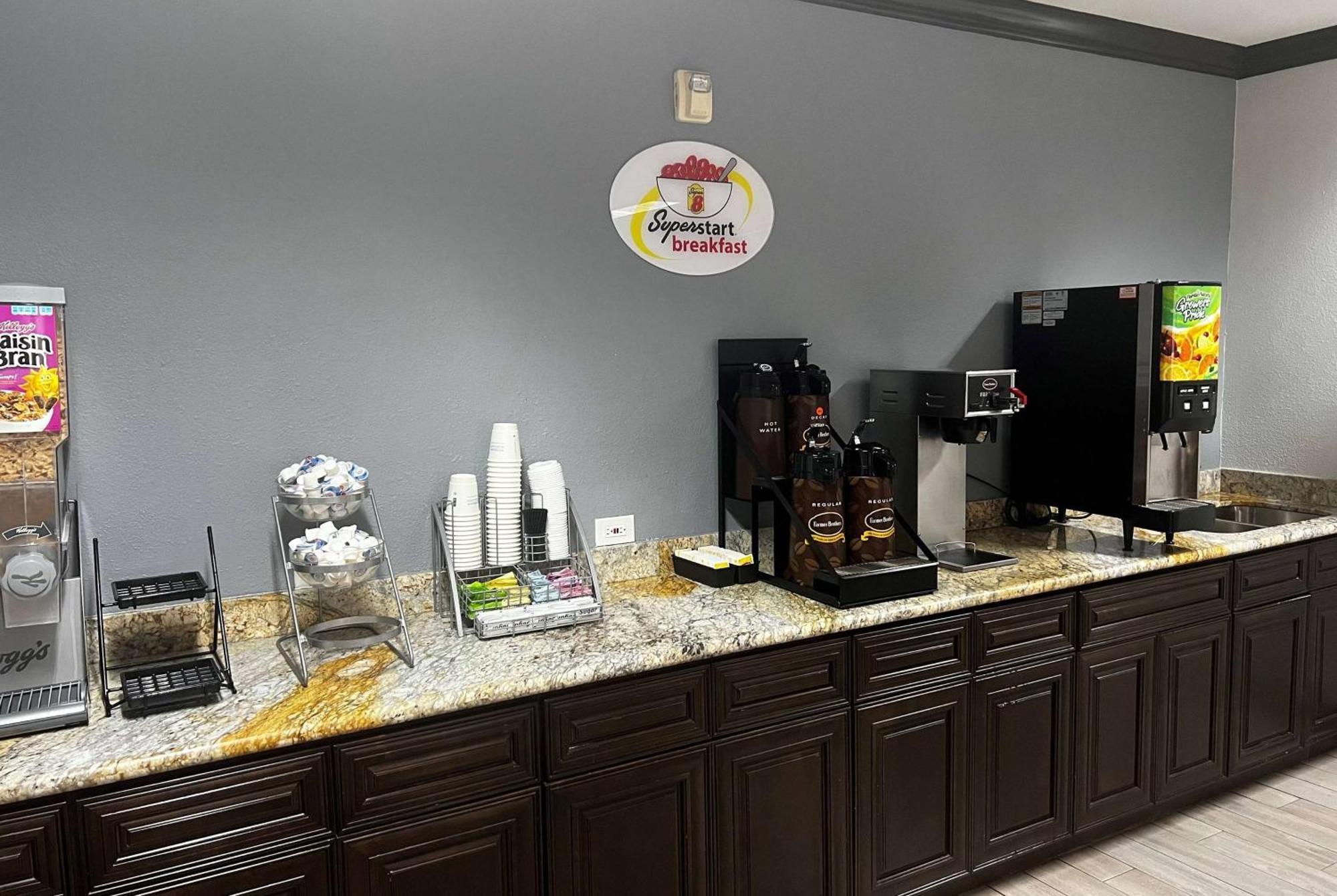 Super 8 By Wyndham Port Arthur/Nederland Area Extérieur photo